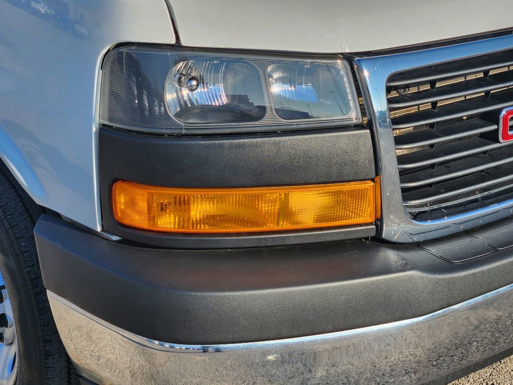 Used 2024 GMC Savana 2500 w/ Driver Convenience Package image 9