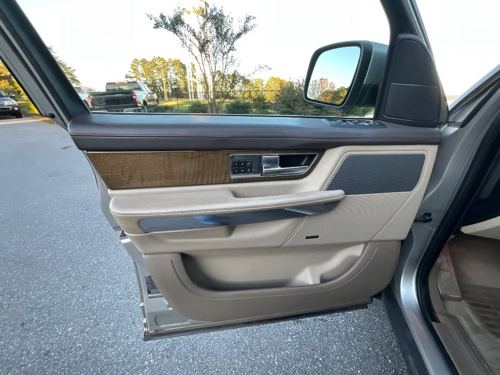 Used 2012 Land Rover Range Rover Sport HSE LUX image 11