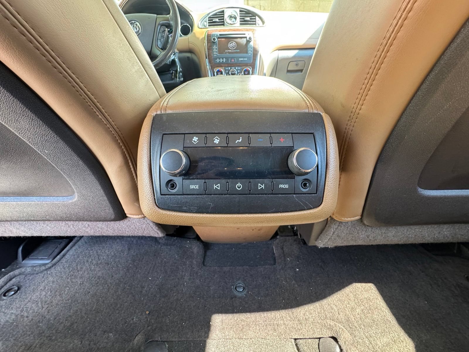 Used 2013 Buick Enclave Leather AWD/4WD image 25