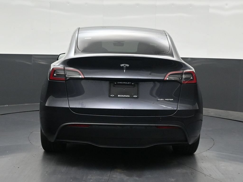 Used 2024 Tesla Model Y Long Range AWD/4WD image 4