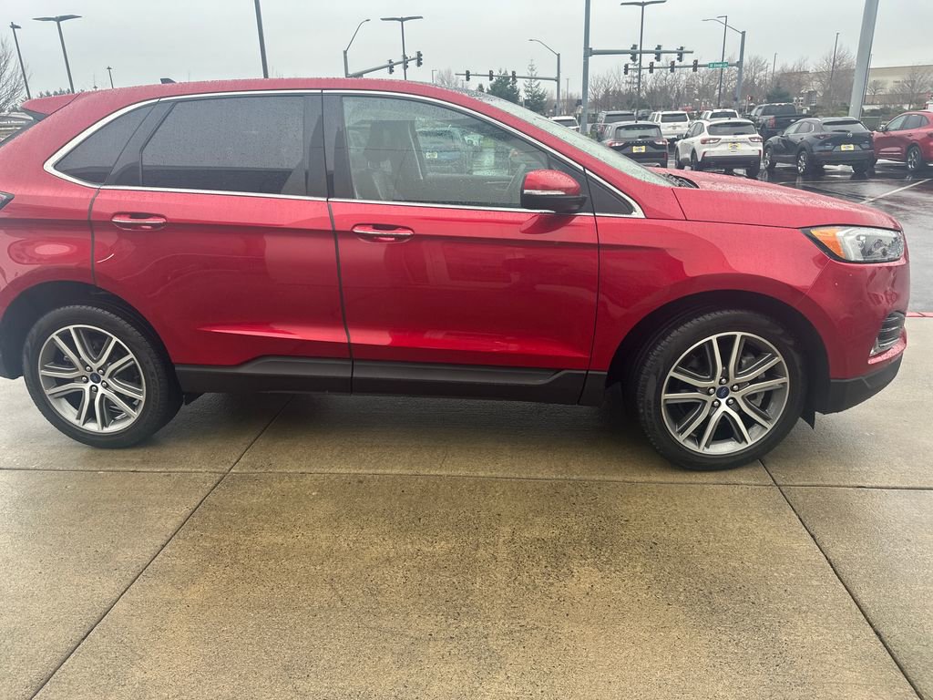 Used 2022 Ford Edge Titanium image 5