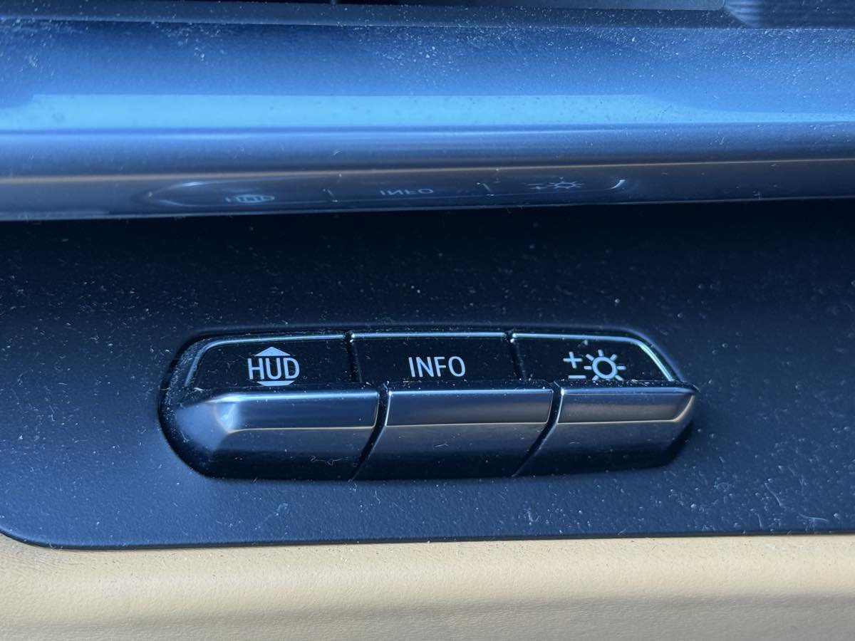 Used 2022 Chevrolet Corvette Stingray Premium Cpe w/ Z51 Performance Package RWD image 19