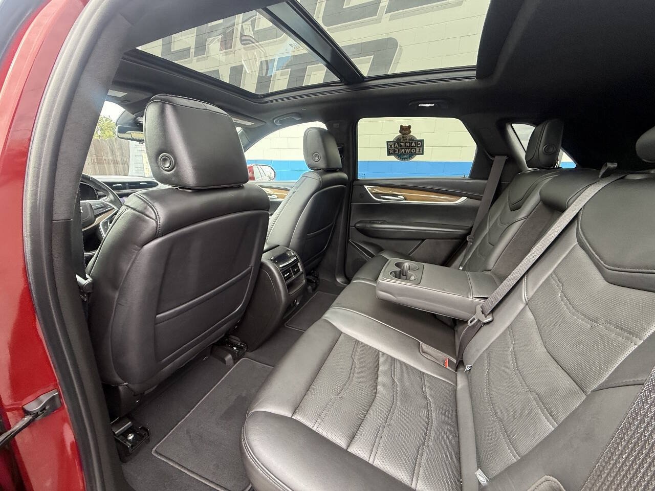 Used 2018 Cadillac XT5 Platinum w/ Driver Assist Package AWD/4WD image 20