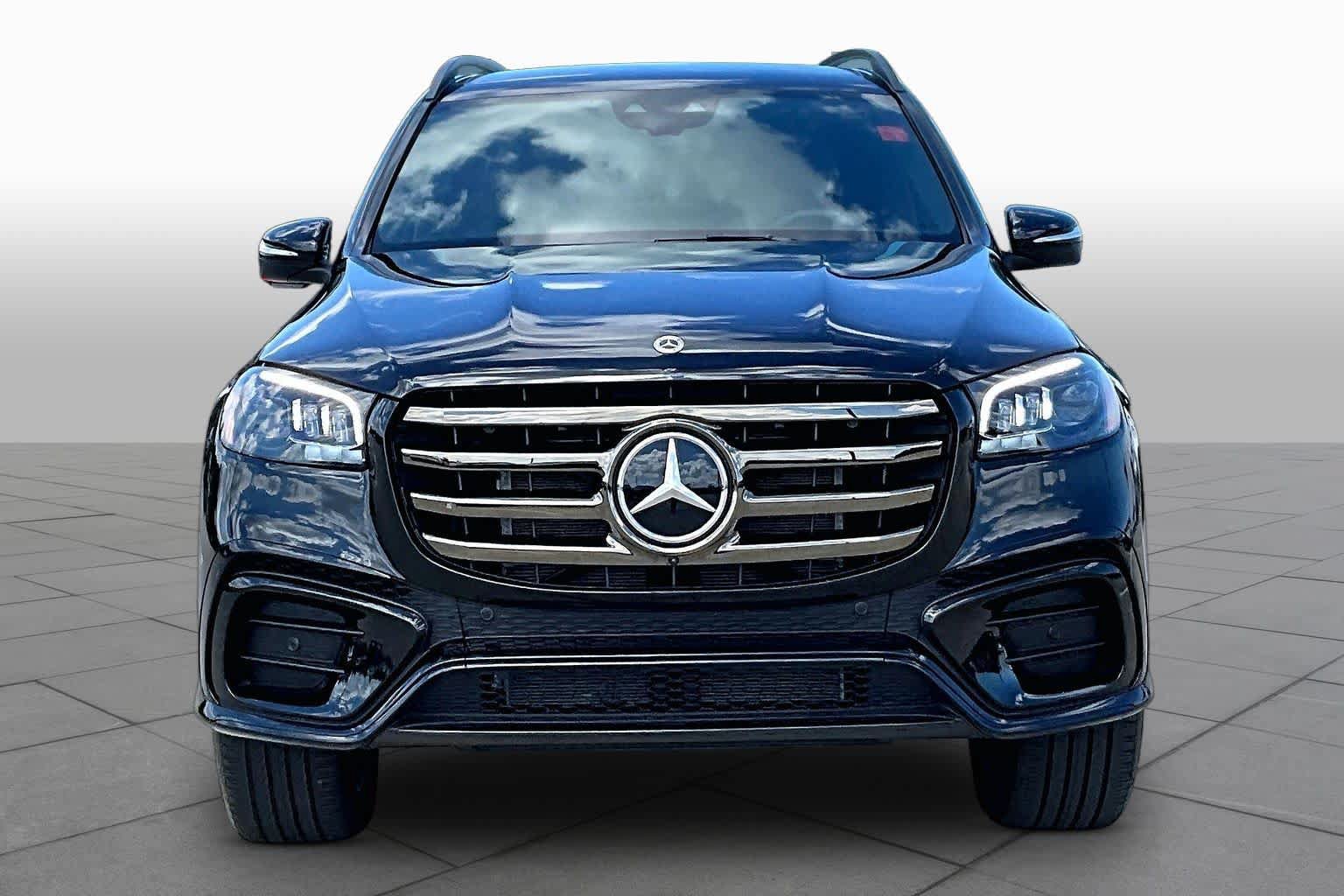 Used 2026 Mercedes-Benz GLS 450 4MATIC image 4