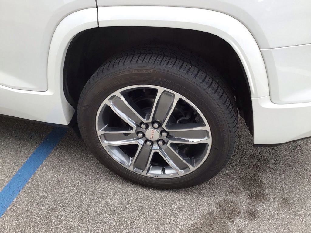 Used 2019 GMC Acadia Denali w/ Technology Package AWD/4WD image 10