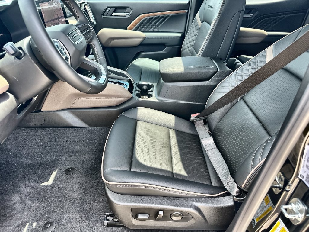 New 2026 GMC Canyon Denali AWD/4WD image 24