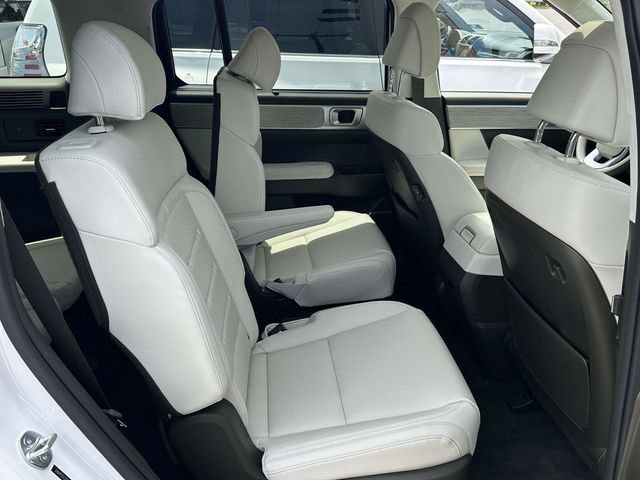 Used 2025 Hyundai Santa Fe Calligraphy AWD/4WD image 18