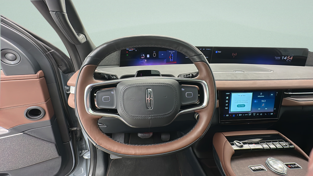 Used 2025 Lincoln Navigator L Reserve AWD/4WD image 18