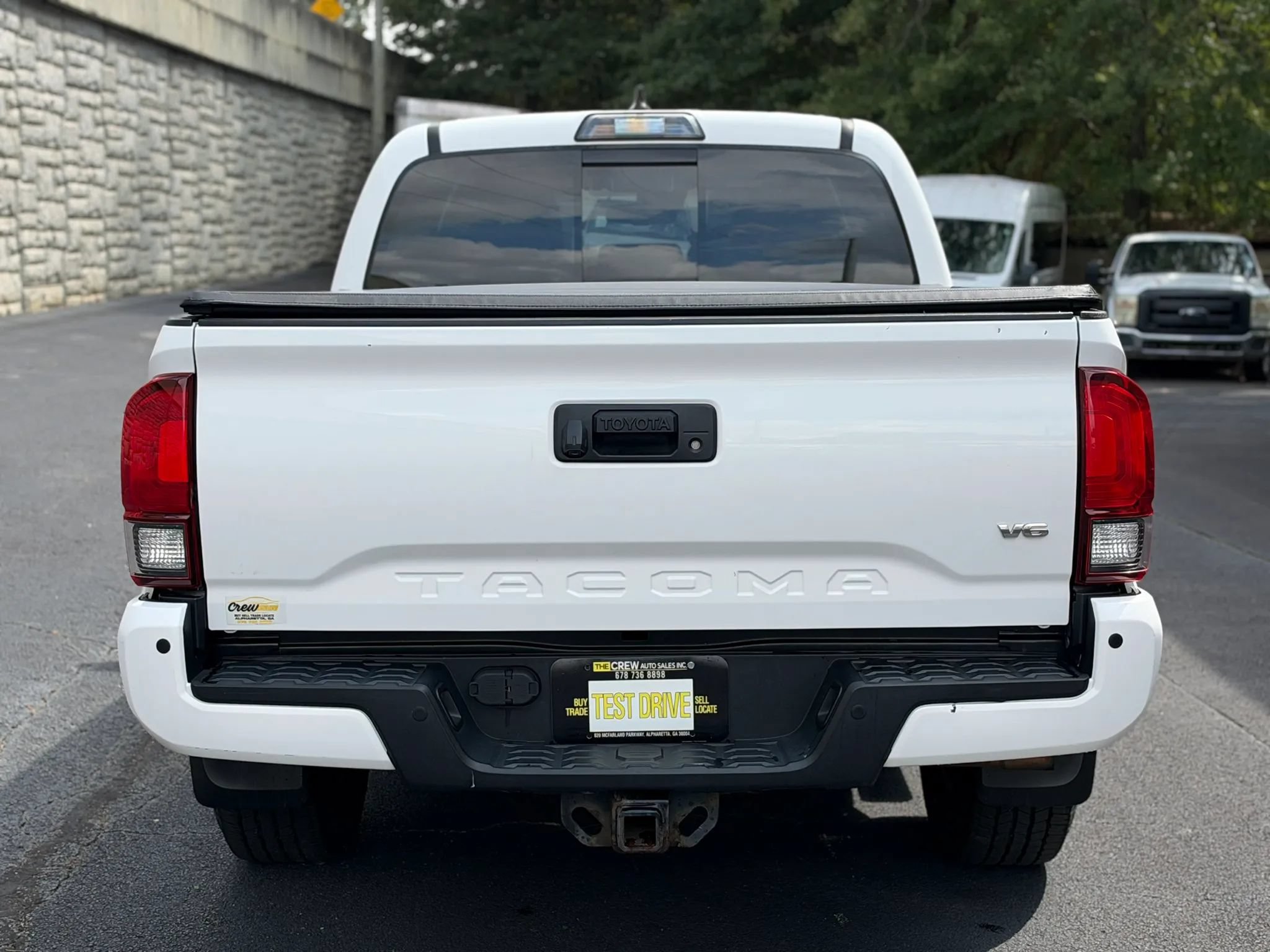 Used 2019 Toyota Tacoma TRD Off-Road w/ Technology Package AWD/4WD image 12