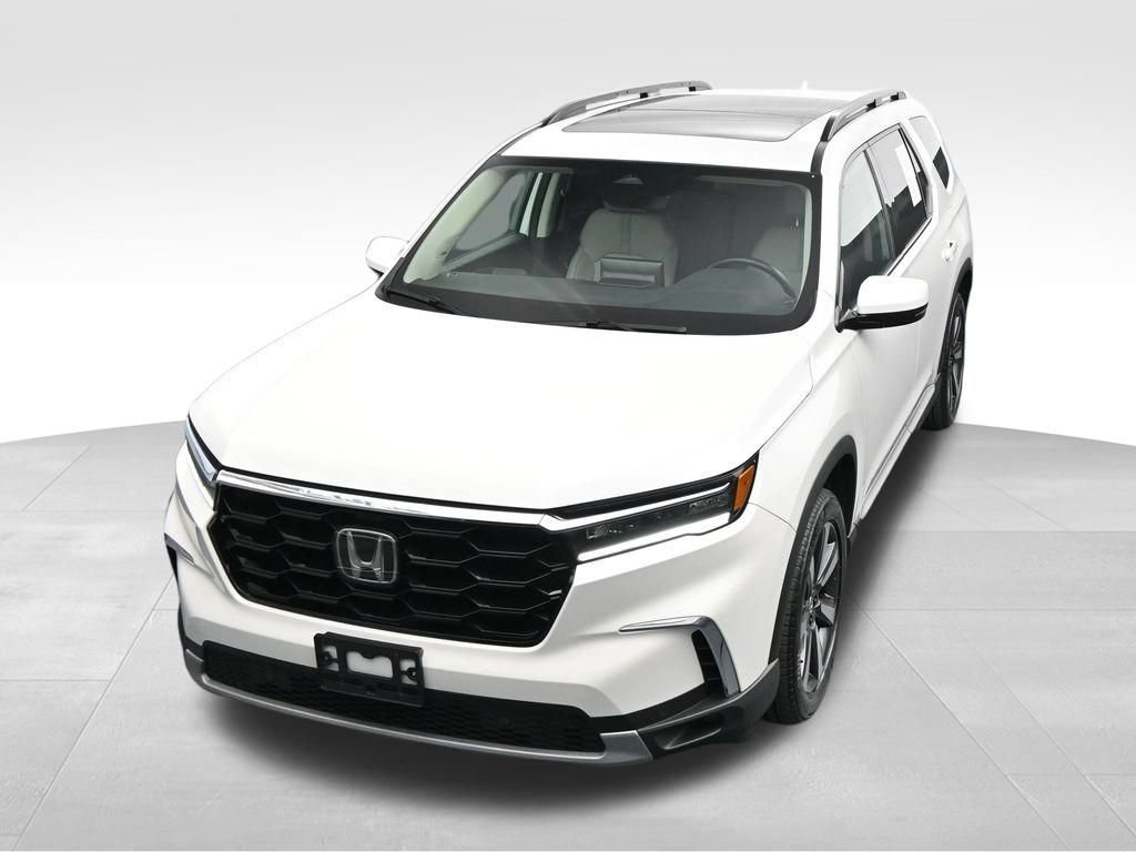 Used 2025 Honda Pilot Touring image 27