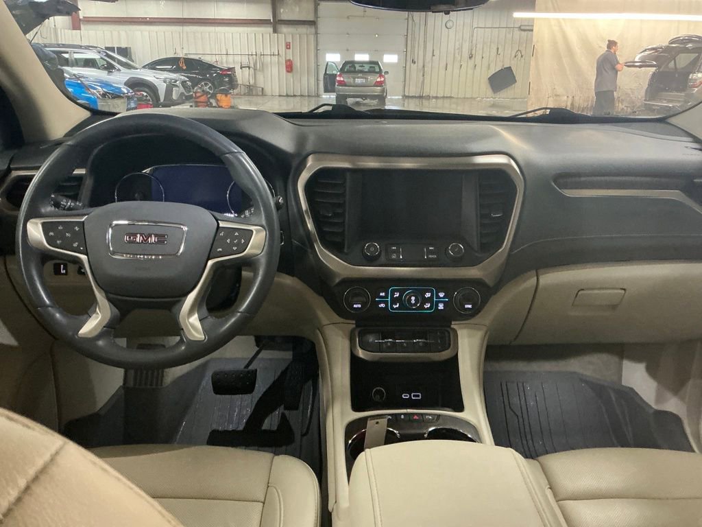 Certified 2022 GMC Acadia Denali w/ Denali Technology Package image 17