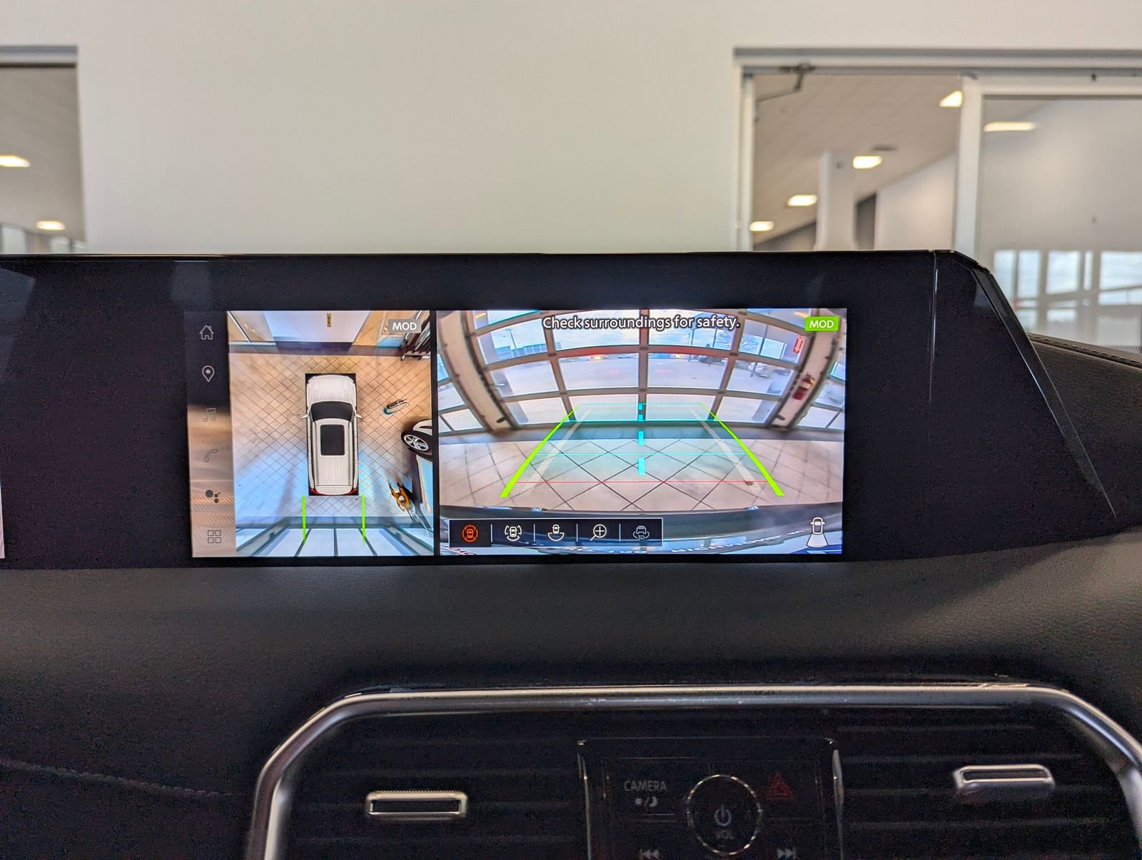 New 2025 Nissan Armada SL w/ Captain's Chari Seat Package image 25