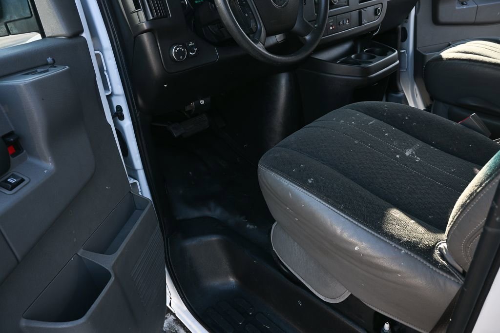 Used 2020 Chevrolet Express 2500 w/ Driver Convenience Package image 7