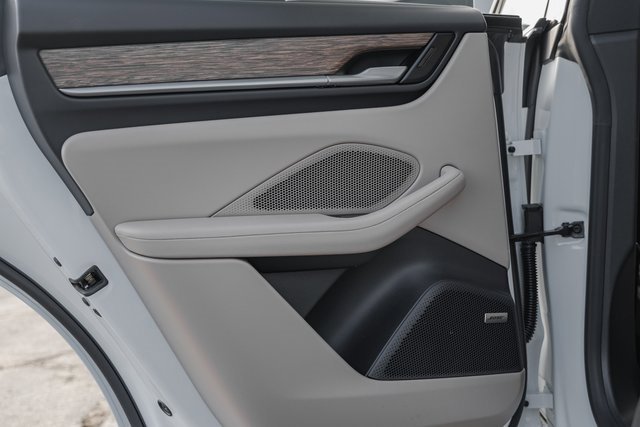 Used 2025 Porsche Macan 4 Electric image 23