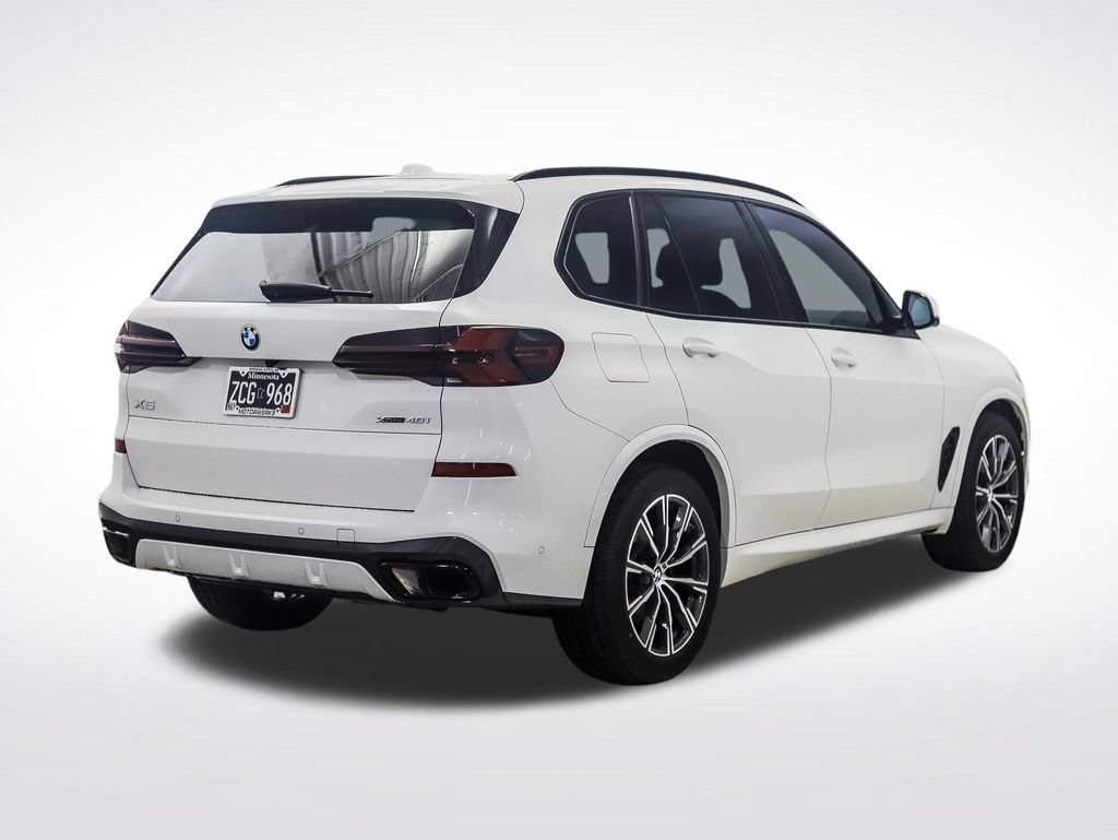 Certified 2024 BMW X5 xDrive40i w/ M Sport Package AWD/4WD image 5
