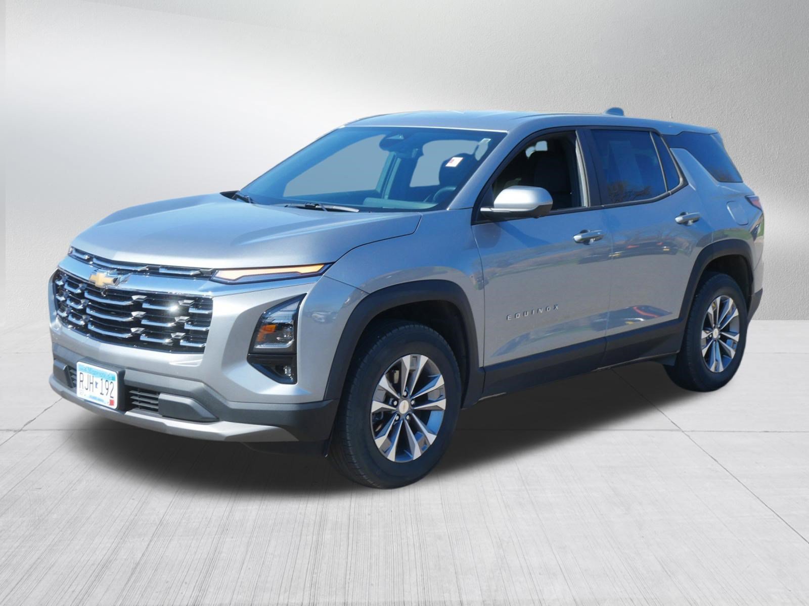 Used 2025 Chevrolet Equinox LT w/ Safety and Technology Package AWD/4WD image 3