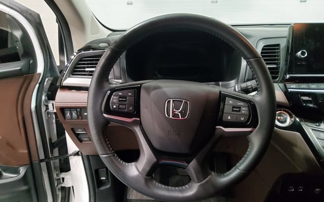 Used 2025 Honda Odyssey Touring image 29