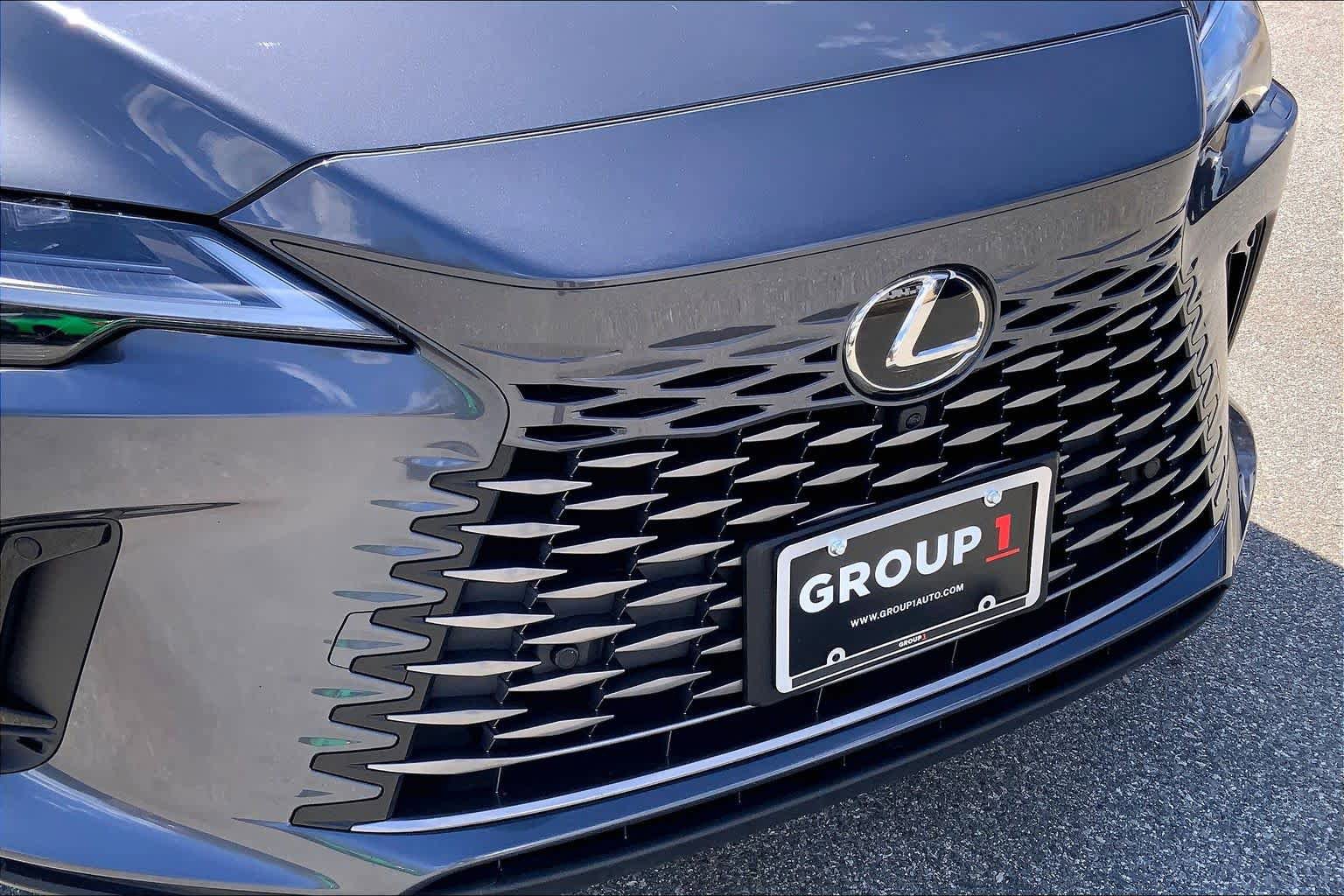 Used 2025 Lexus RX 450h Luxury w/ Convenience Package image 31