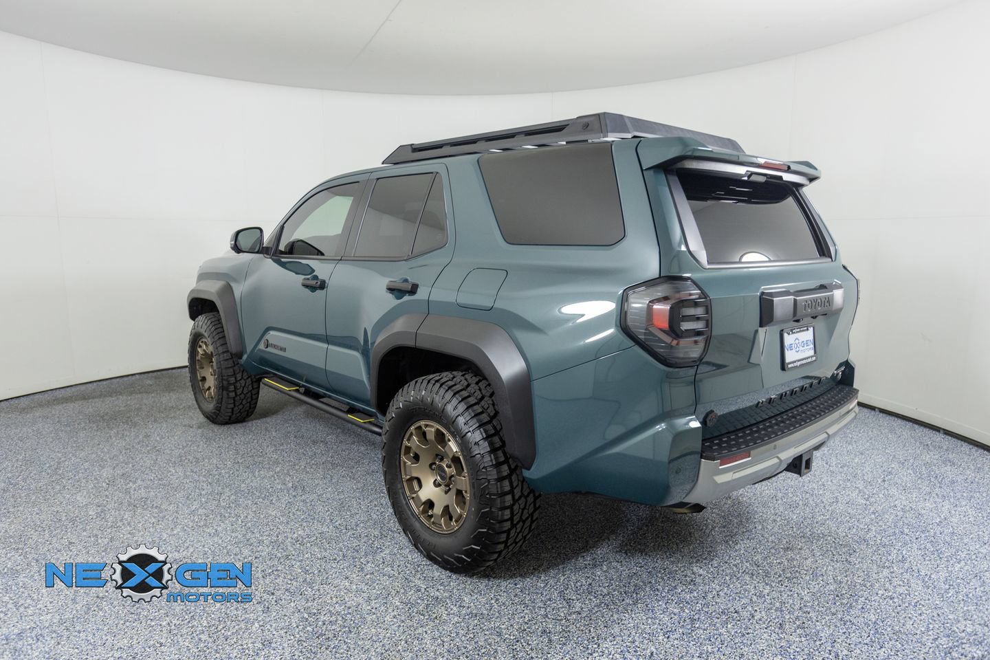 Used 2025 Toyota 4Runner Trailhunter AWD/4WD image 5