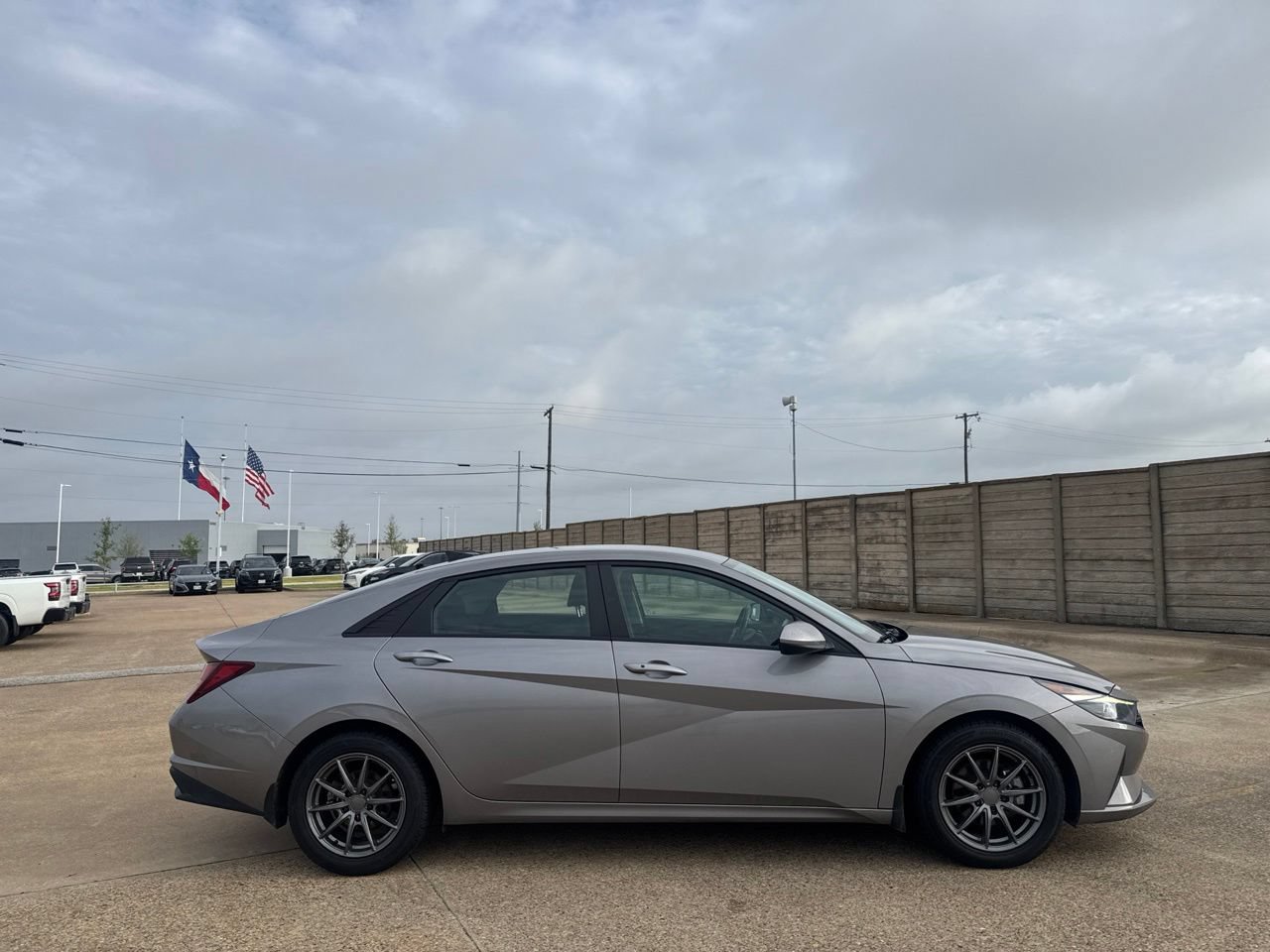 Used 2023 Hyundai Elantra SEL w/ Convenience Package FWD image 24