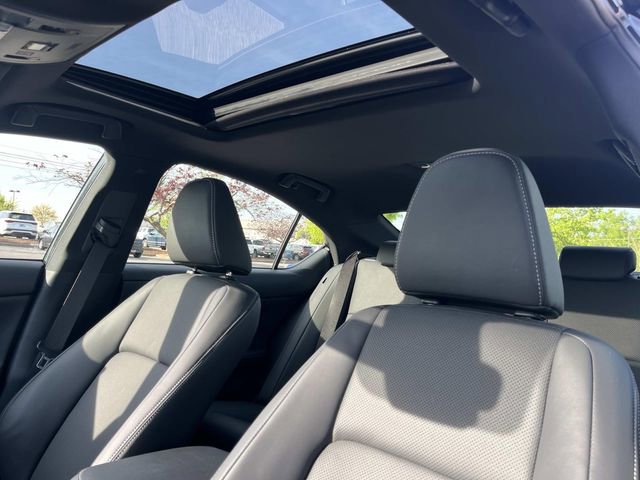 Used 2025 Lexus IS 350 F Sport image 32