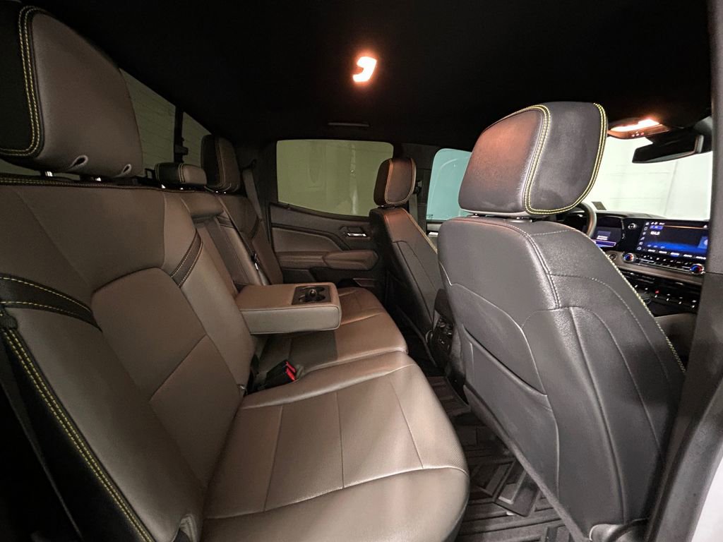 Used 2024 Chevrolet Colorado ZR2 w/ ZR2 Convenience Package III image 17