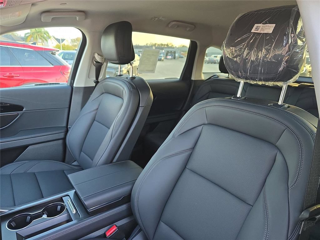 New 2026 Lincoln Nautilus Premier AWD/4WD image 14