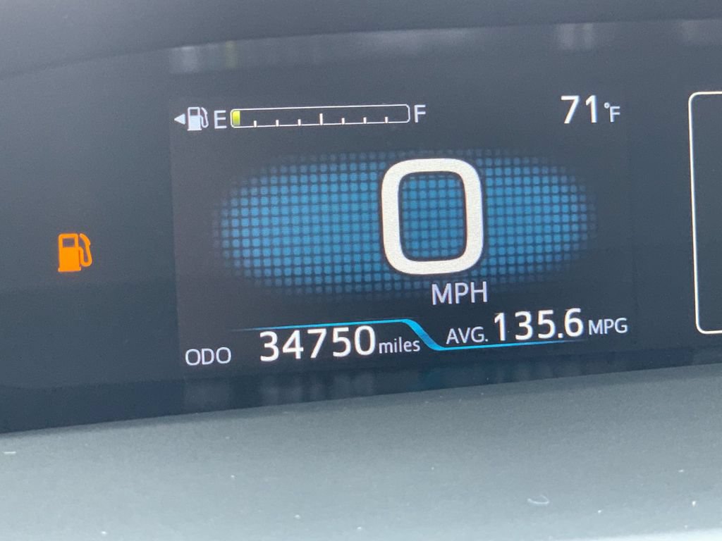 Used 2022 Toyota Prius Prime XLE FWD image 31