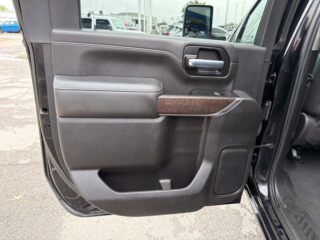 Used 2022 GMC Sierra 3500 Denali AWD/4WD image 23