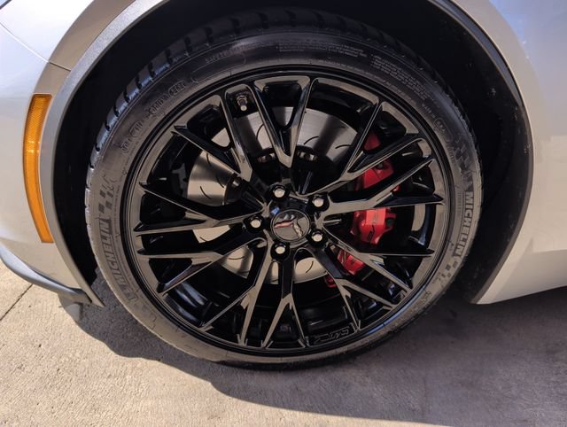 Used 2016 Chevrolet Corvette Z06 w/ 3LZ Preferred Equipment Group RWD image 28