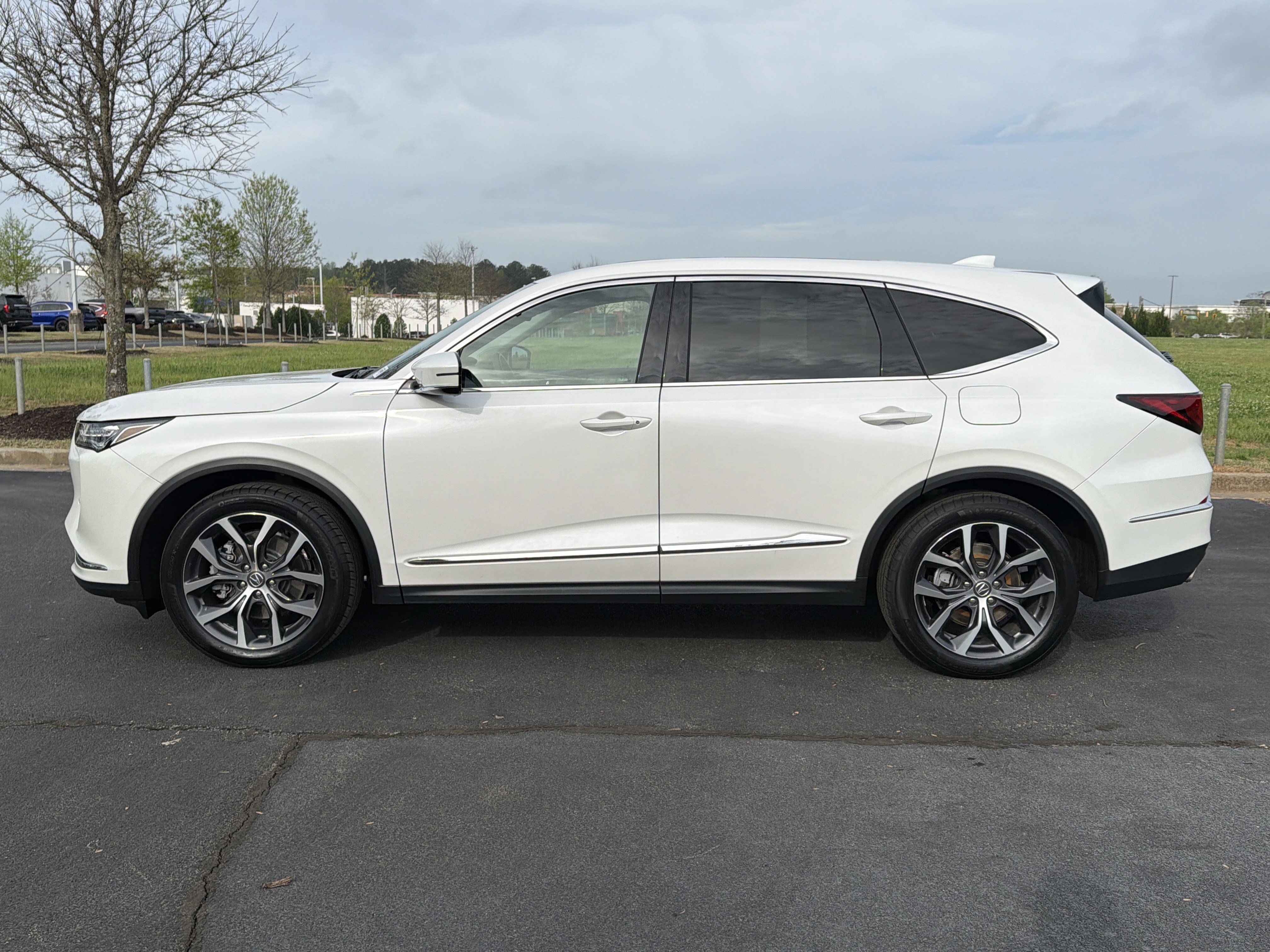 Used 2023 Acura MDX FWD w/ Technology Package image 6