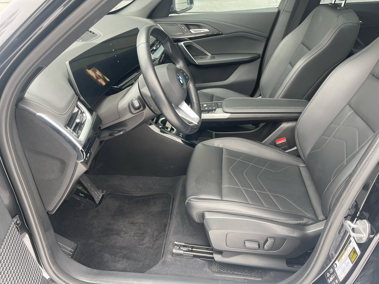 Used 2025 BMW X1 xDrive28i image 11