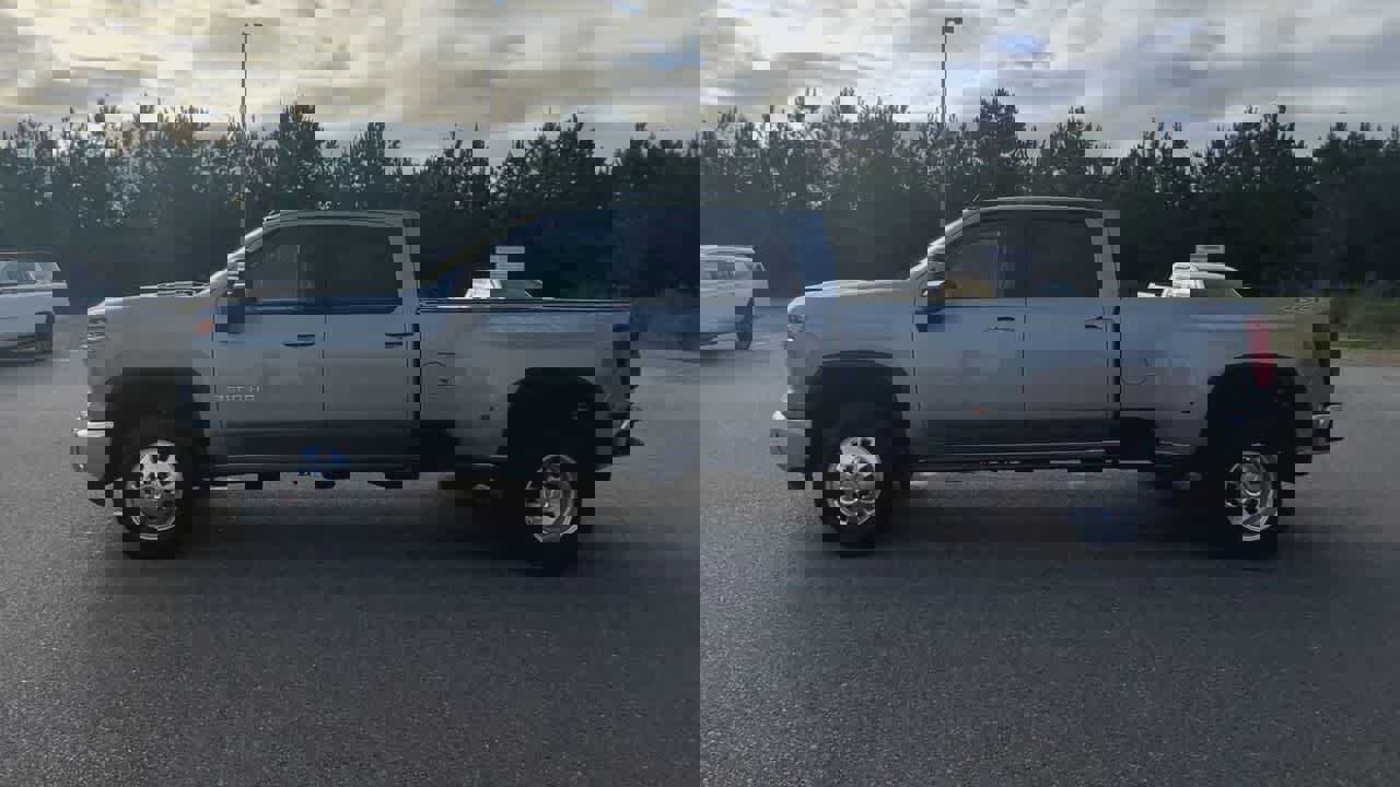 New 2026 Chevrolet Silverado 3500 LT w/ All Star Edition image 5