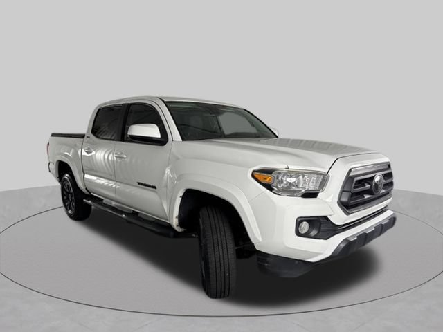 Used 2020 Toyota Tacoma SR5 w/ SR5 Appearance Package (SM) RWD image 4