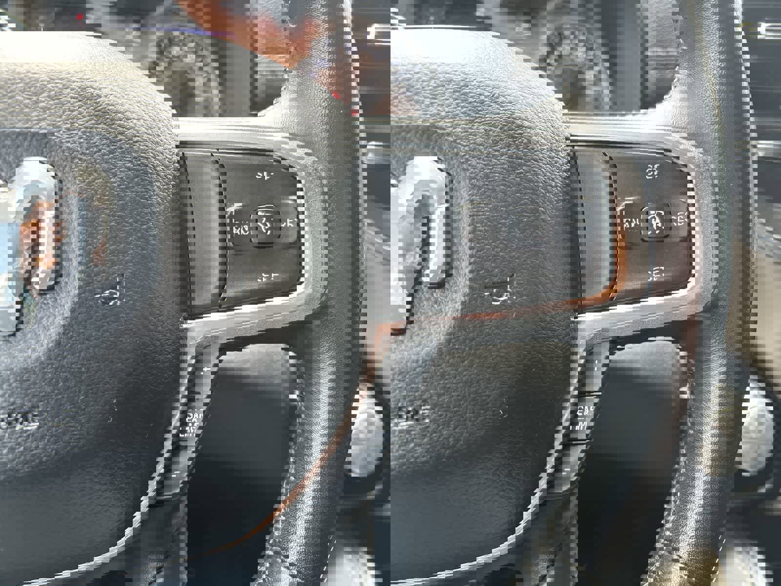 Used 2020 RAM 1500 Laramie image 14