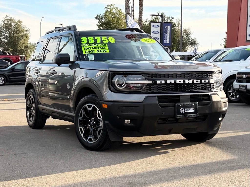Certified 2025 Ford Bronco Sport Outer Banks w/ Outer Banks Tech Package+ AWD/4WD image 2