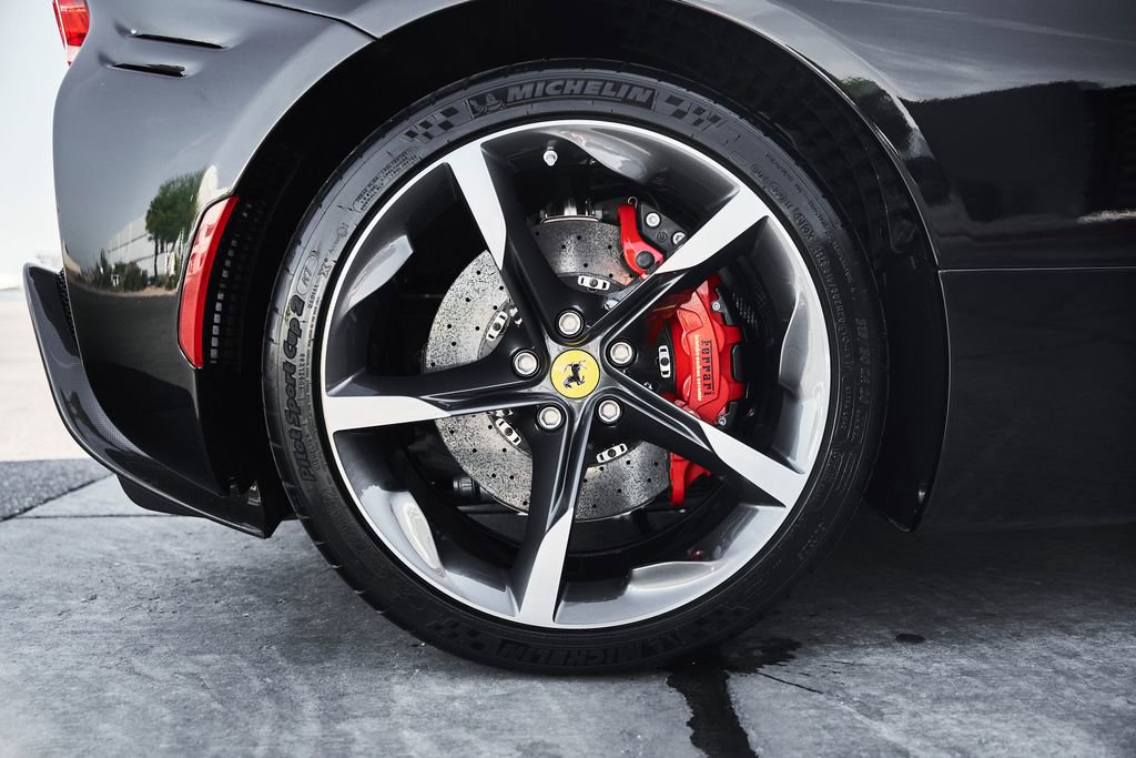 Used 2024 Ferrari SF90 Spider image 31