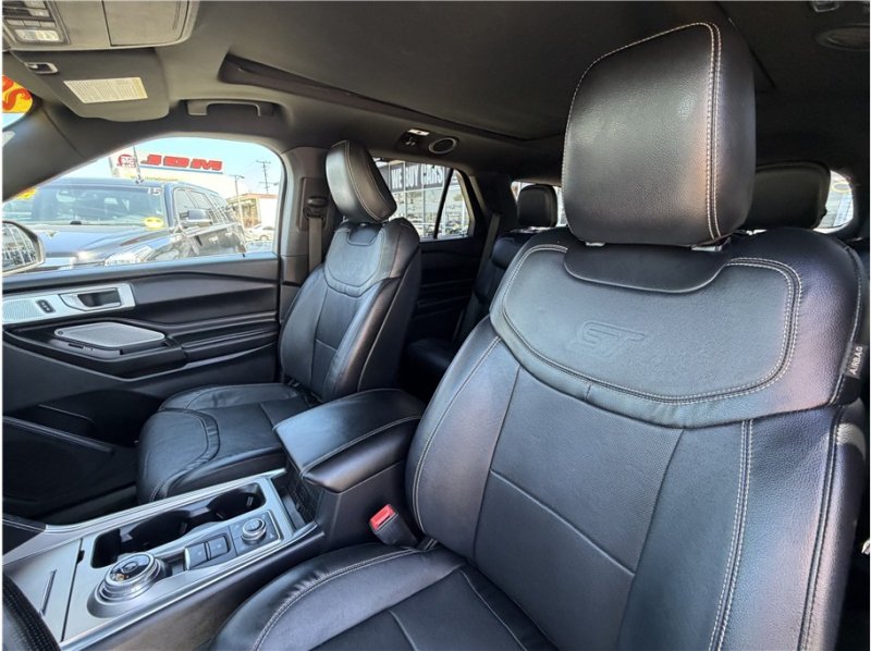 Used 2020 Ford Explorer ST w/ Premium Technology Package AWD/4WD image 18
