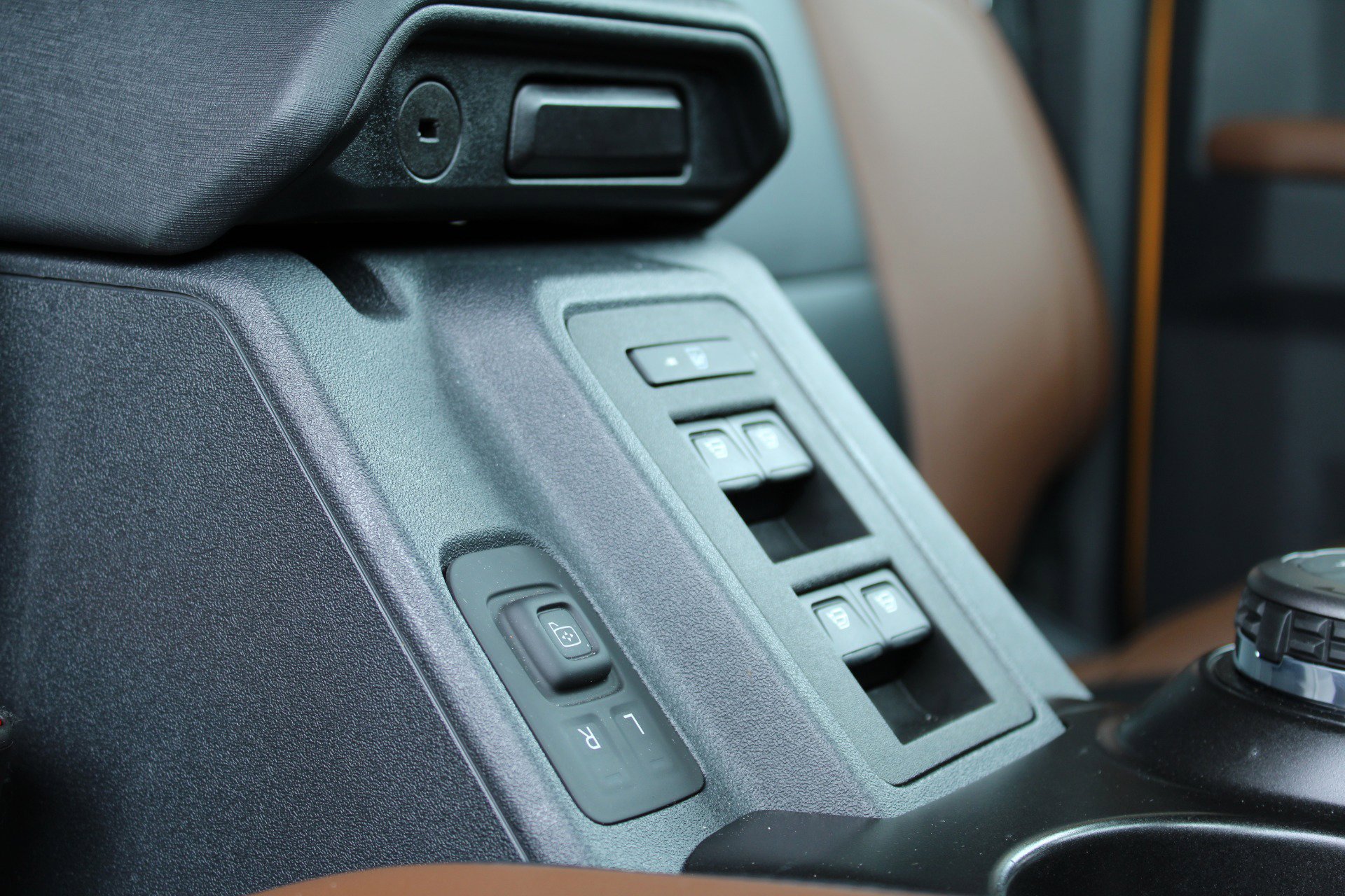 Used 2021 Ford Bronco Outer Banks image 25