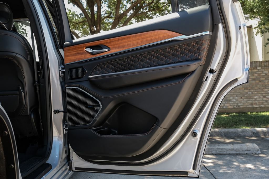 Used 2023 Jeep Grand Cherokee L Summit image 62