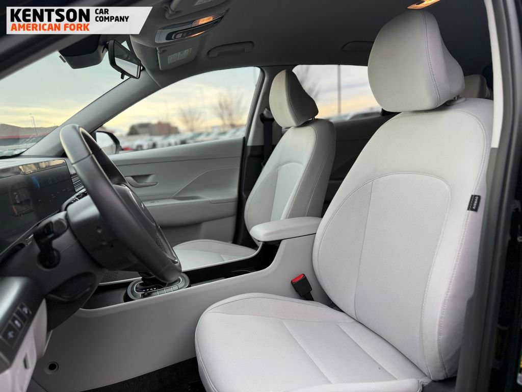 Used 2025 Hyundai Kona SEL image 34