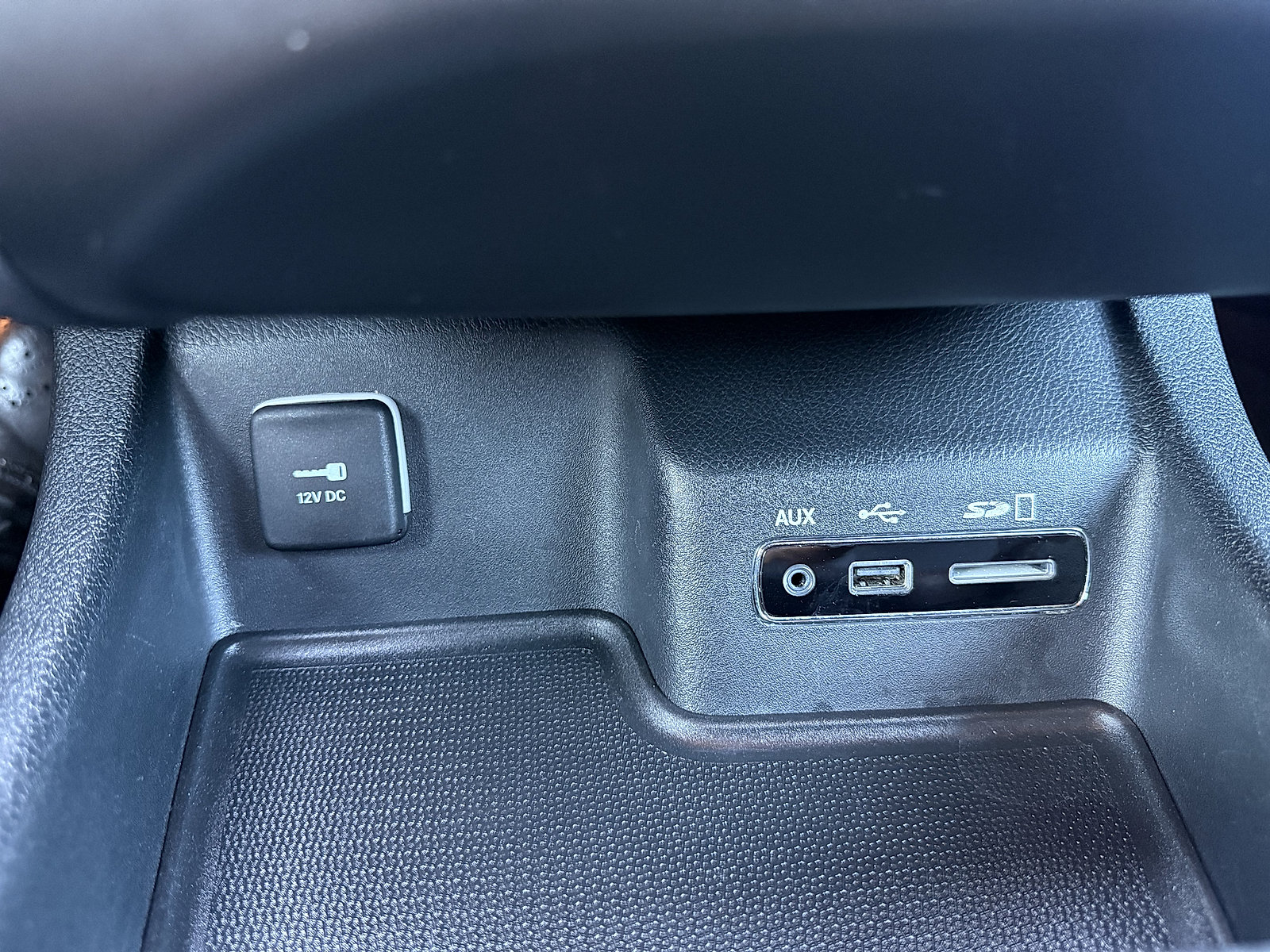 Certified 2017 Dodge Durango R/T w/ Technology Group AWD/4WD image 29