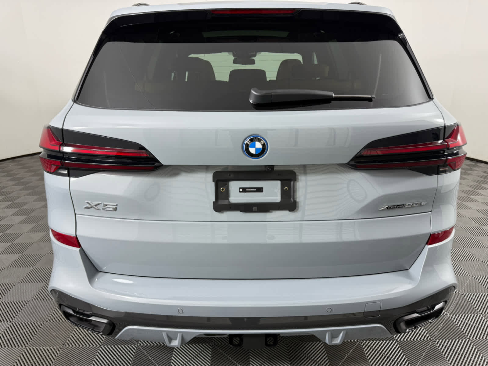 New 2026 BMW X5 xDrive50e w/ M Sport Package image 5