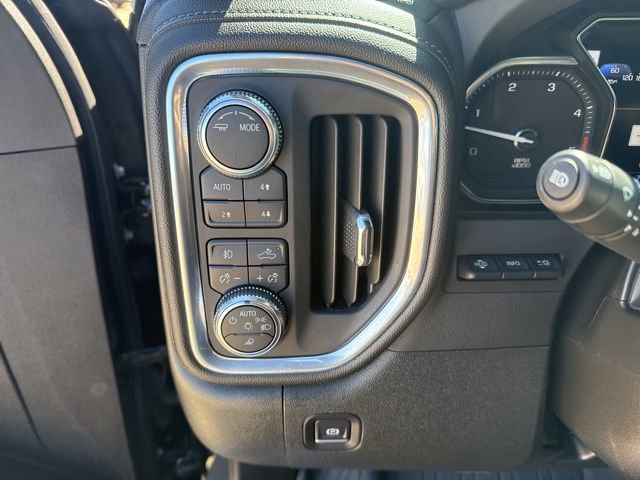 Used 2023 GMC Sierra 2500 Denali w/ Denali Black Diamond Edition image 27