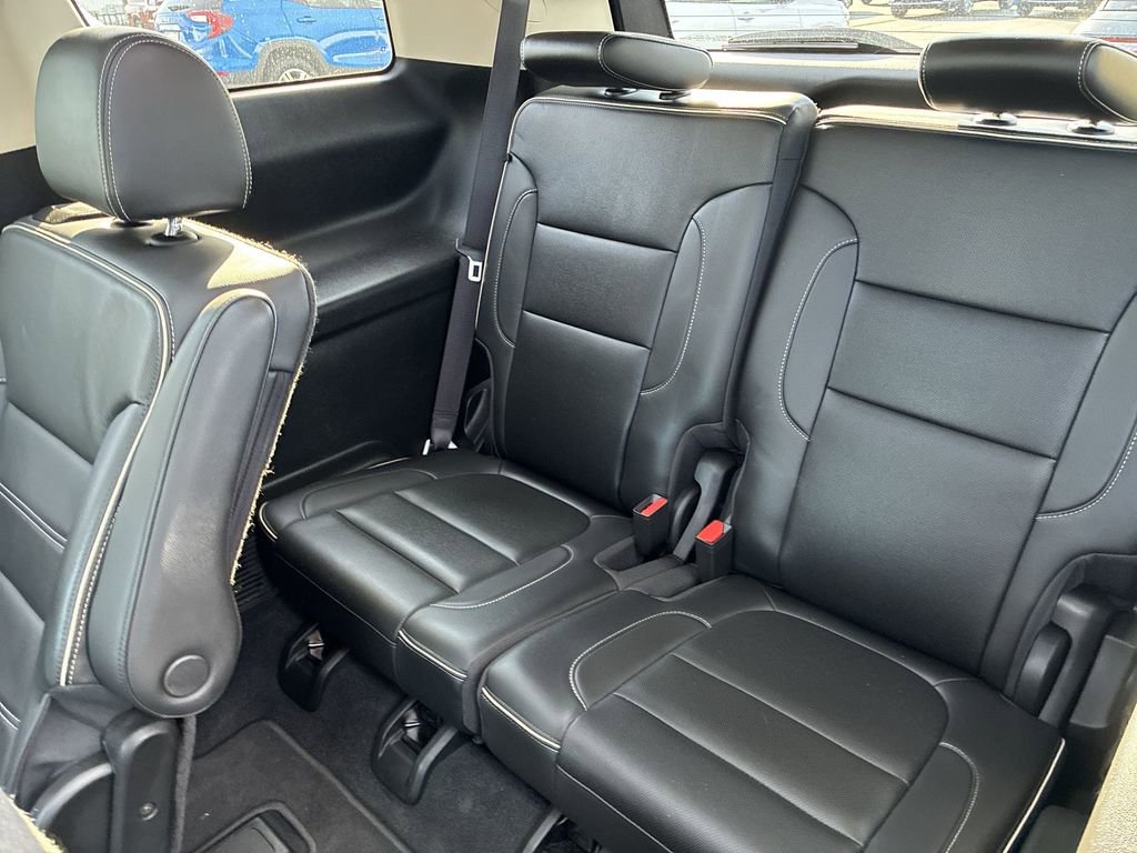 Used 2023 GMC Acadia Denali w/ Black Diamond Edition image 21