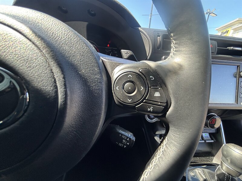 Used 2025 Toyota GR86 Premium w/ ALL Weather Mat Package (TMS) RWD image 20