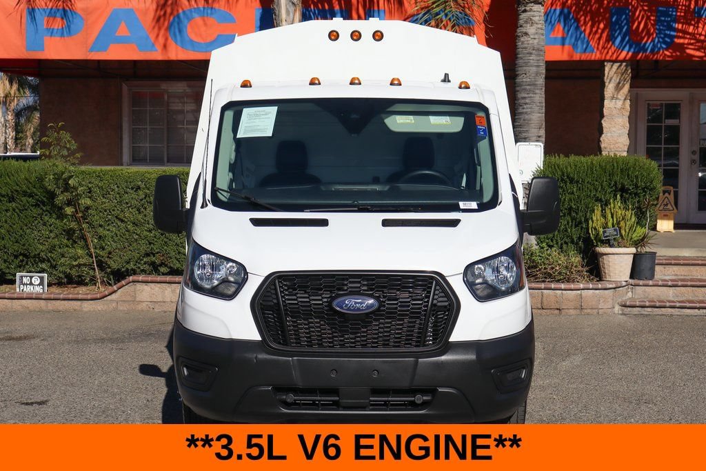 Used 2022 Ford Transit 350 DRW RWD image 3