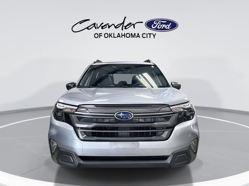 Used 2025 Subaru Forester Premium AWD/4WD image 3