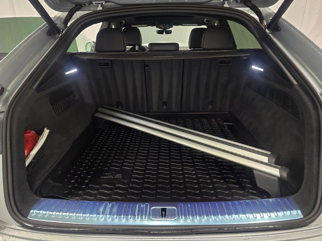 Certified 2025 Audi Q8 Premium Plus w/ Premium Plus Package image 11