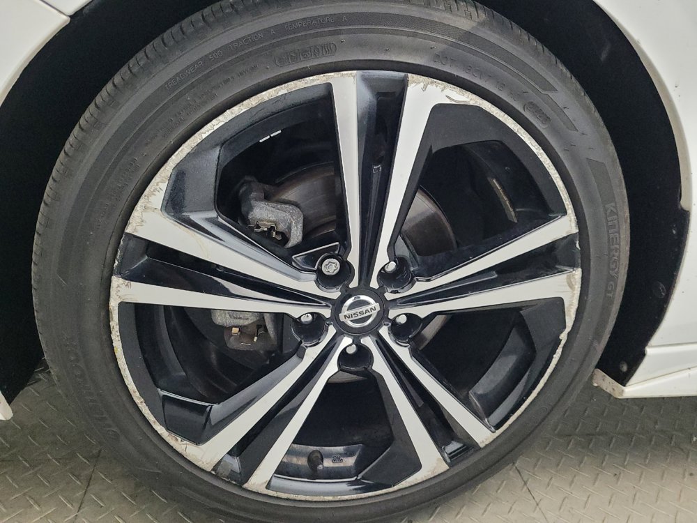 Used 2021 Nissan Sentra SR FWD image 31